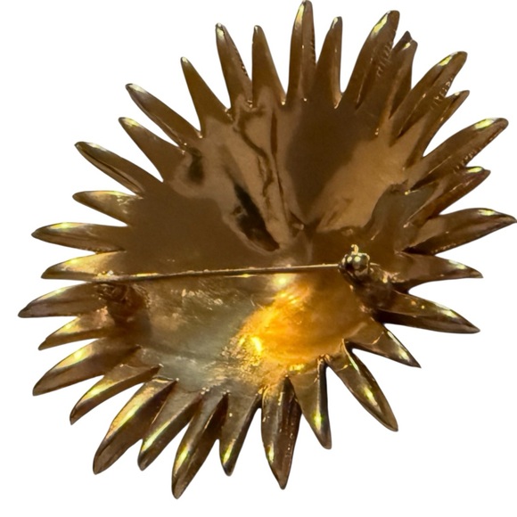 Crown Trifari Gold Trifanium Sunflower Brooch - Picture 14 of 16